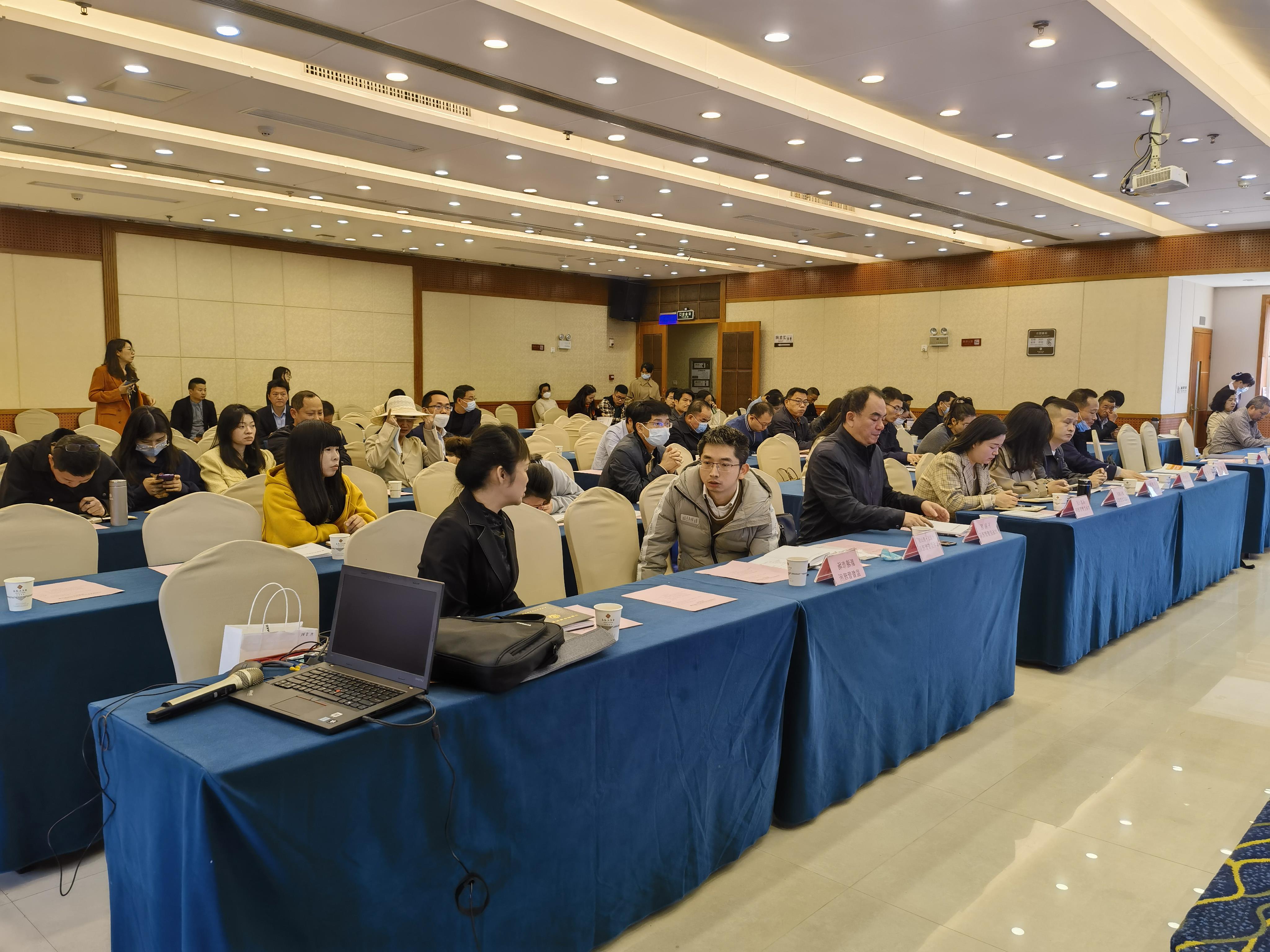 龙8国际受邀出席黄石市知识产权转化运用专题培训班(图3)